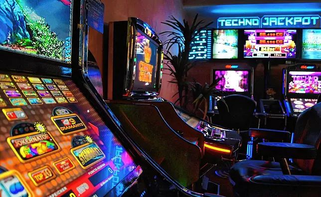 پاکستان میں Fruity Slots کا آن لائن کیسینو سیکشن کھولیں۔